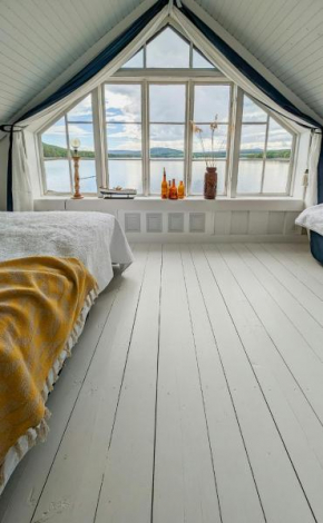 Rural House With Panoramic View Over Lake Hansa